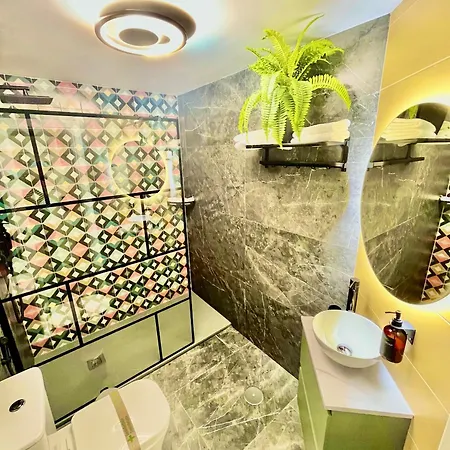 Elegante Apartamento Tres Colores Alicante Exterior photo